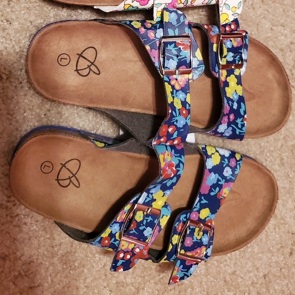Bobbie Brooks Other - Girls Bobbie Brooks sandals